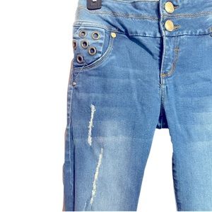 Colombian butt lifting jeans